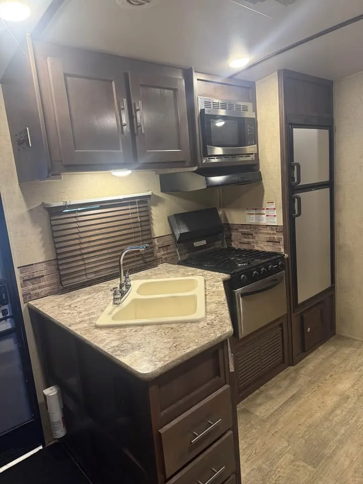 2017 Forest River surveyor 295QBLE image indicator(6)