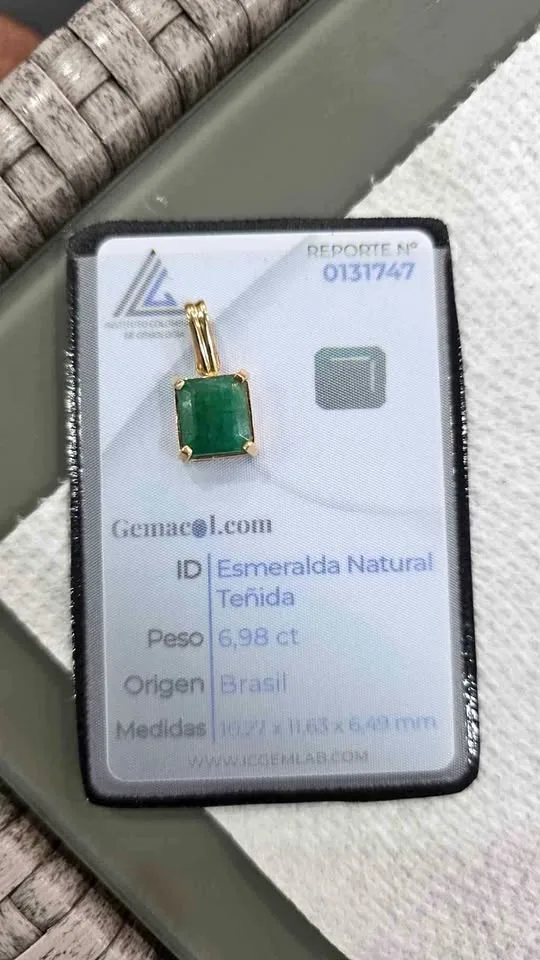 Colombian esmeralds and gold 18k thumbnail