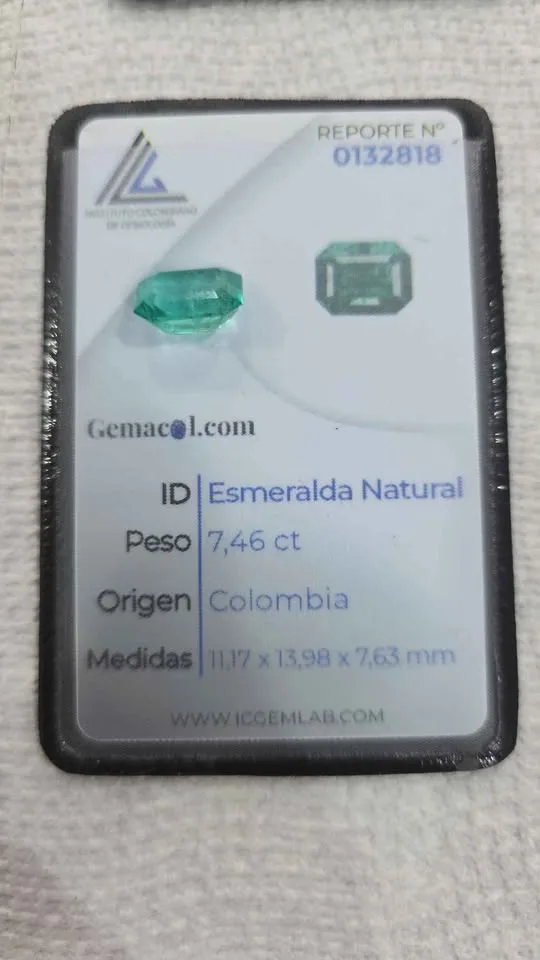 Colombian esmeralds and gold 18k image indicator(3)