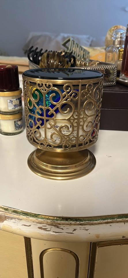 Candle bundle (New & used - Bath and Body Works, Yankee, Urban O - photo 3