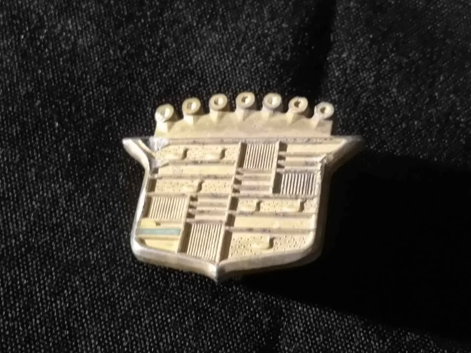 Metal Cadillac Logo ~ Vintage Antique Wheel Part image indicator(9)