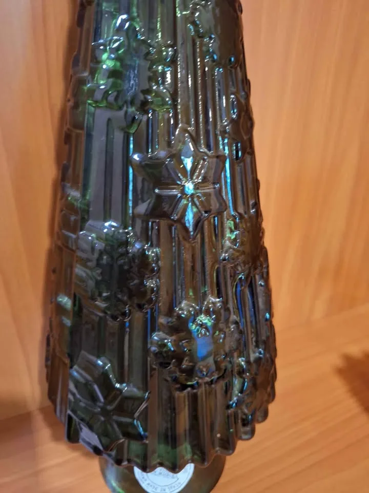 Vidrios San Miguel Green Glass Christmas Tree image indicator(3)