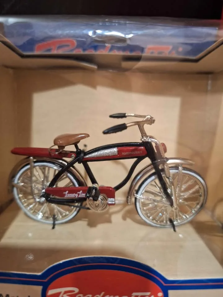 Brunswick Roadmaster Bicycle Miniature Ornament image indicator(2)