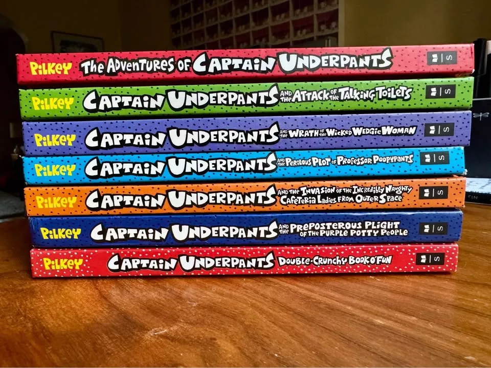 Captain Underpants Hardcover Color Books image indicator(2)