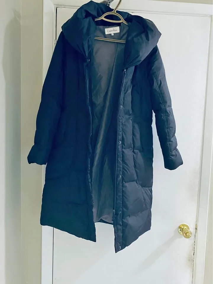 Beautiful 😍 women’s Calvin Klein 60% duck down 40% waterfowl fea