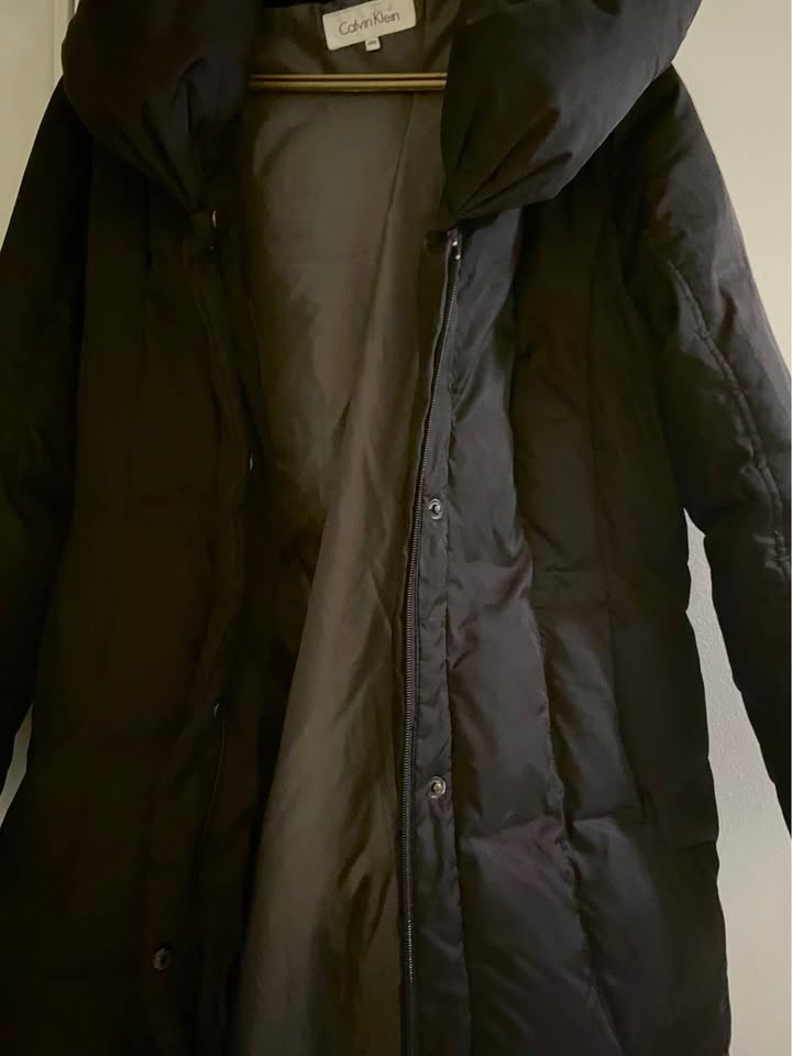 Beautiful 😍 women’s Calvin Klein 60% duck down 40% waterfowl fea - photo 5