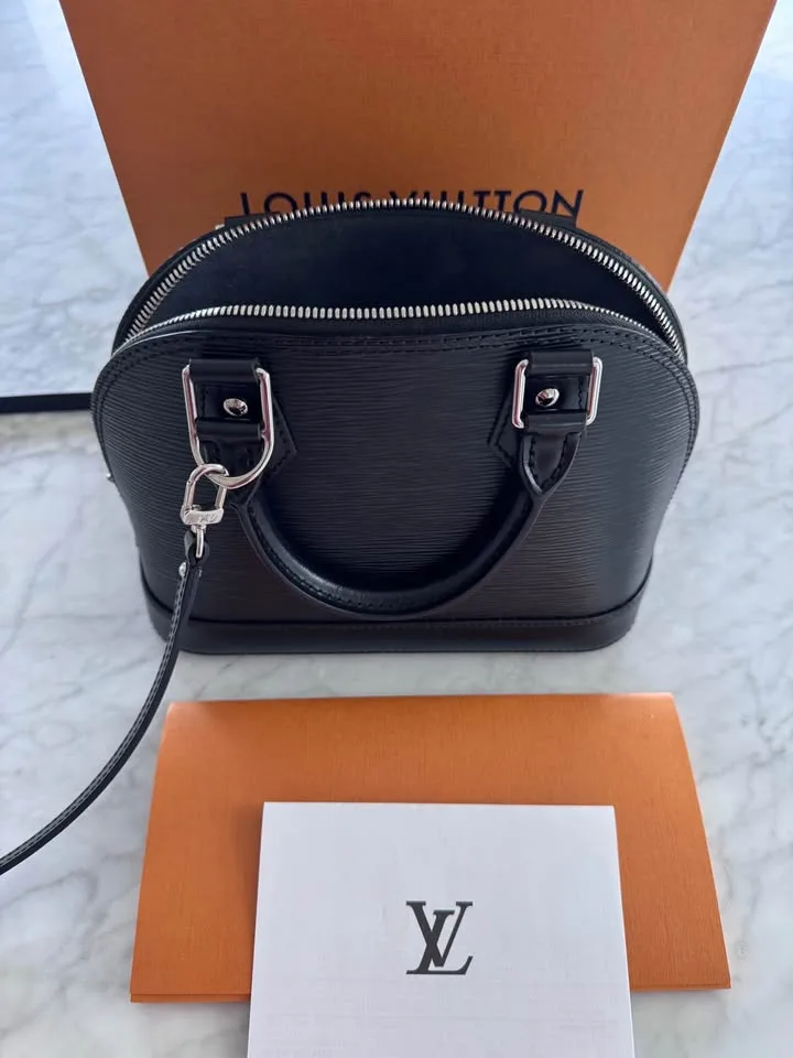 Louis Vuitton Alma BB Black Epi Leather image indicator(2)