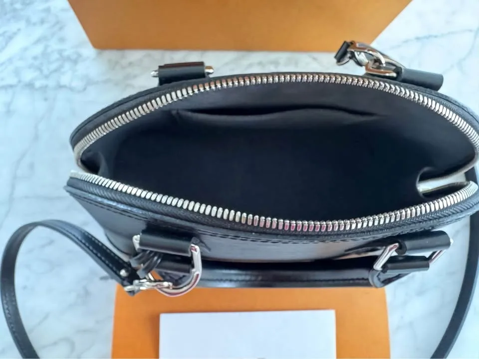 Louis Vuitton Alma BB Black Epi Leather image indicator(3)