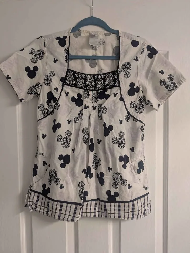 Scrub Tops and Pants - XS image indicator(5)