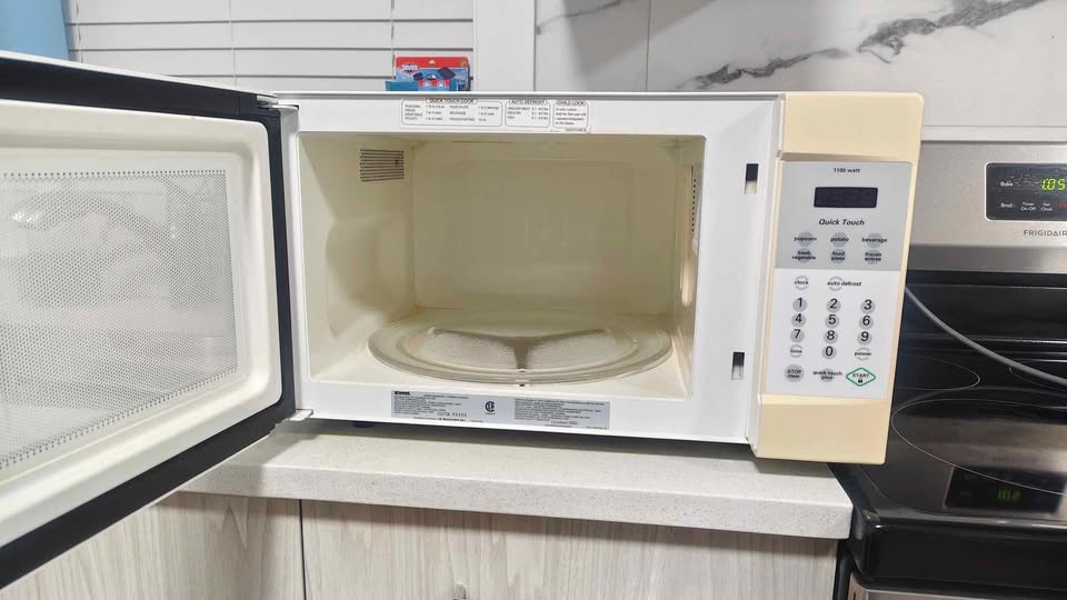 Microwave Oven Kenmore - photo 2
