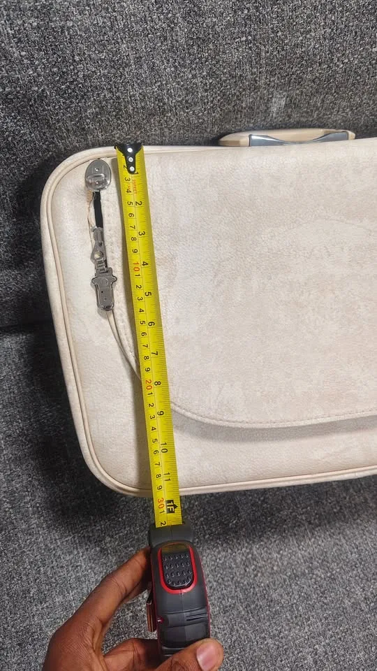 Vintage Jetliner Leather Suitcase (Fraser Heights) image indicator(4)