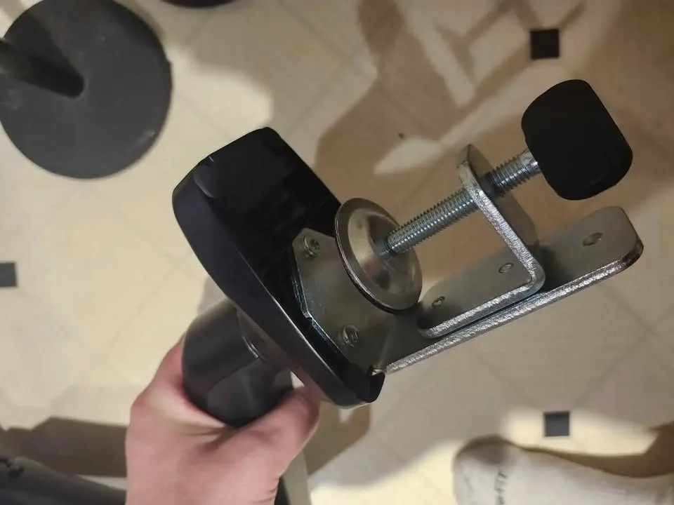 PrimeCables Desk Mount for 13"-27" LCD Monitors image indicator(2)