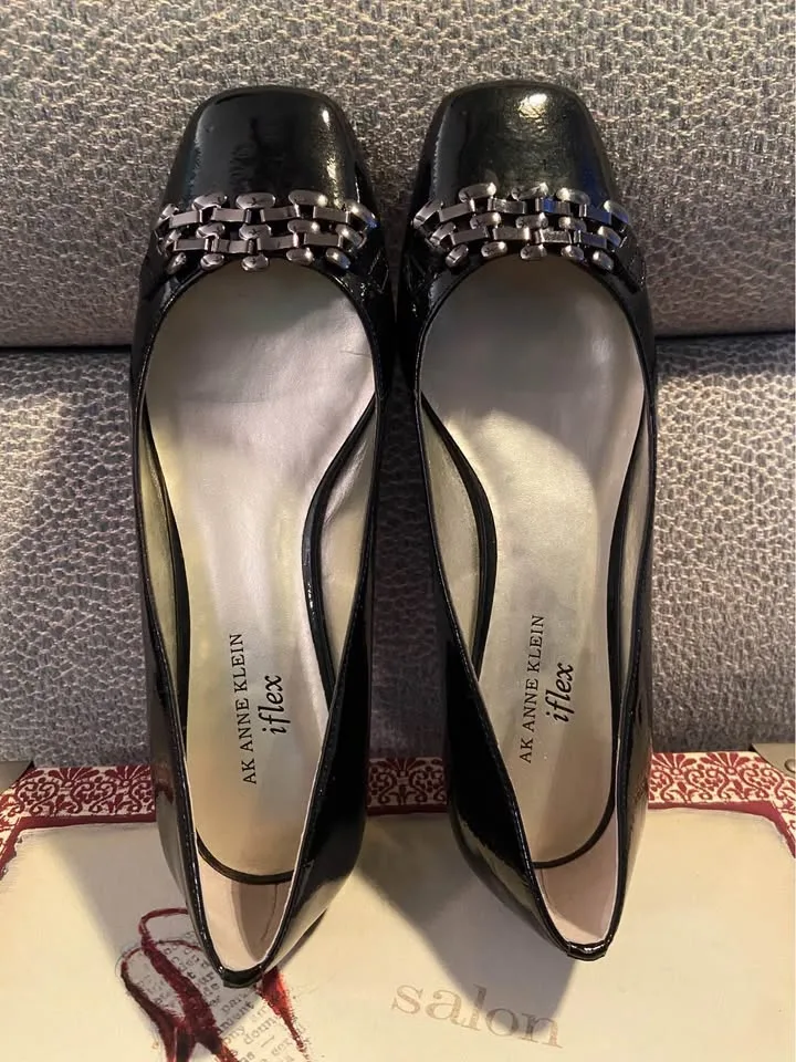 Women’s Anne Klein Kitten Heels, size 9 image indicator(5)