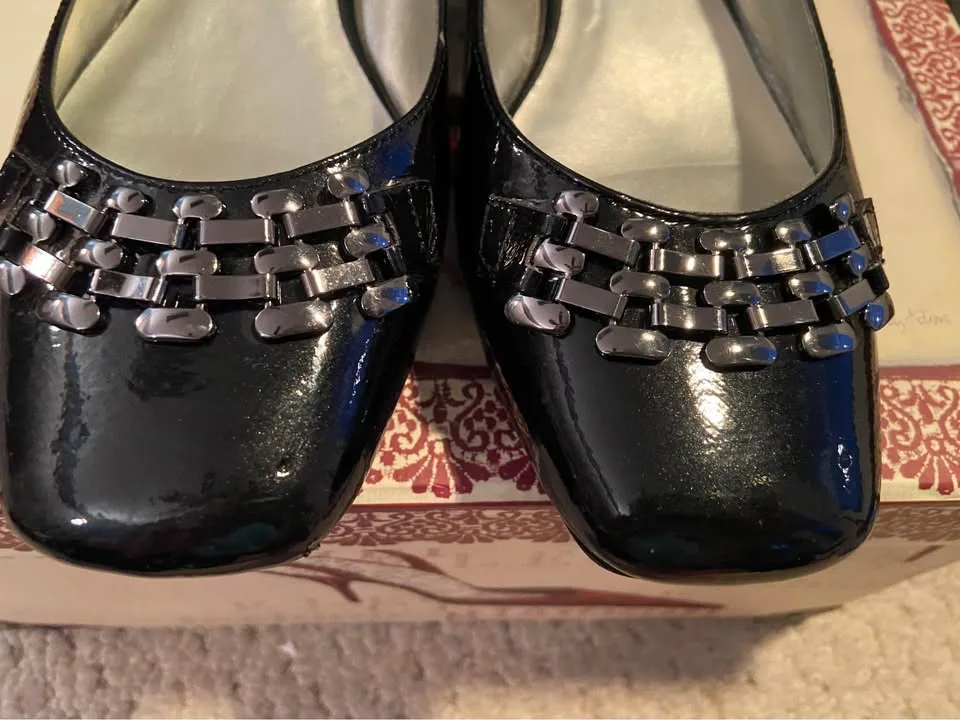 Women’s Anne Klein Kitten Heels, size 9 image indicator(7)