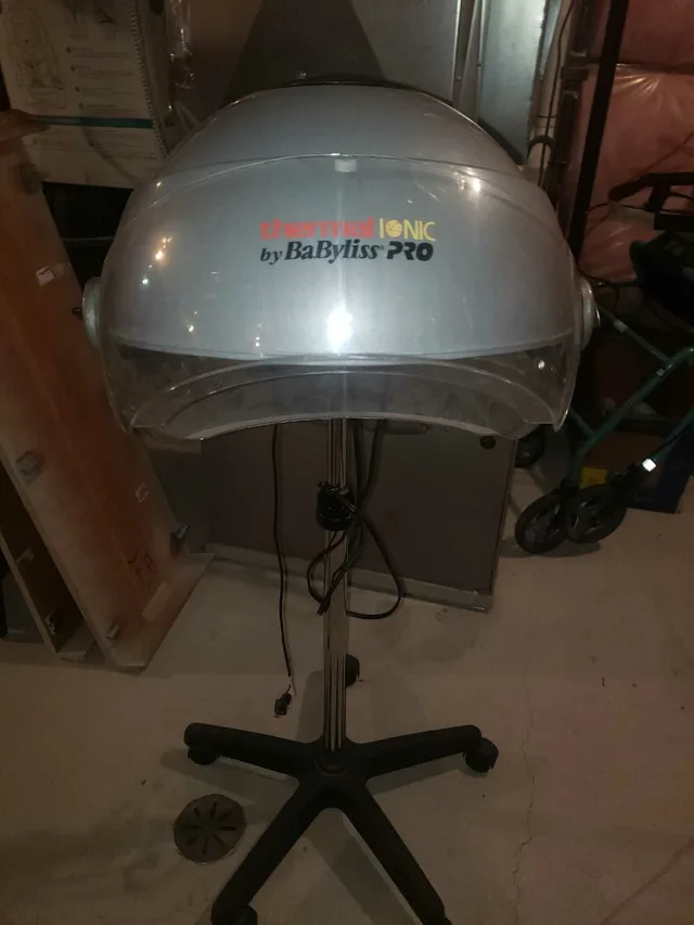 Themal stand up Hair dryer image indicator(2)