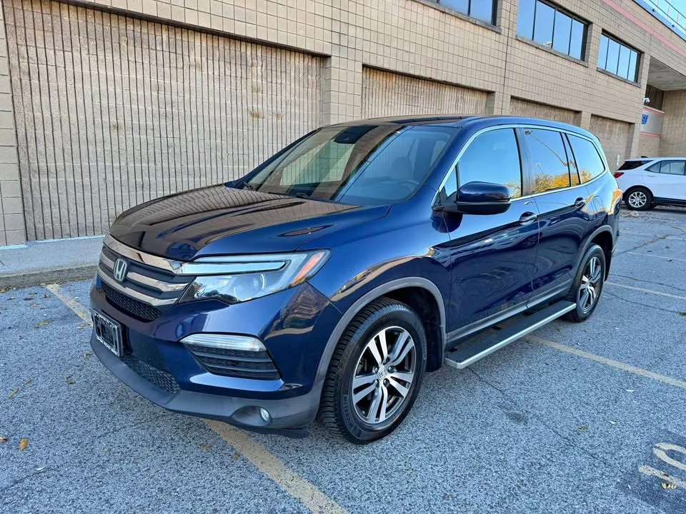 2016 Honda Pilot thumbnail