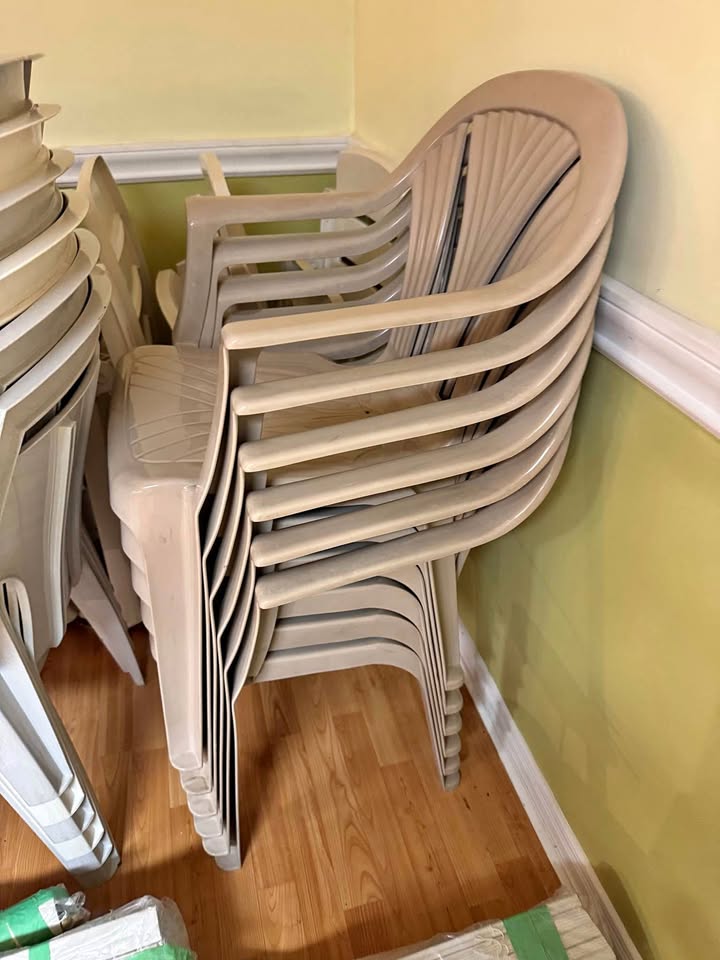 6 patio chairs