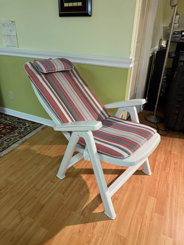Patio Furniture set of 5 reclining chairs with cushions - photo 2