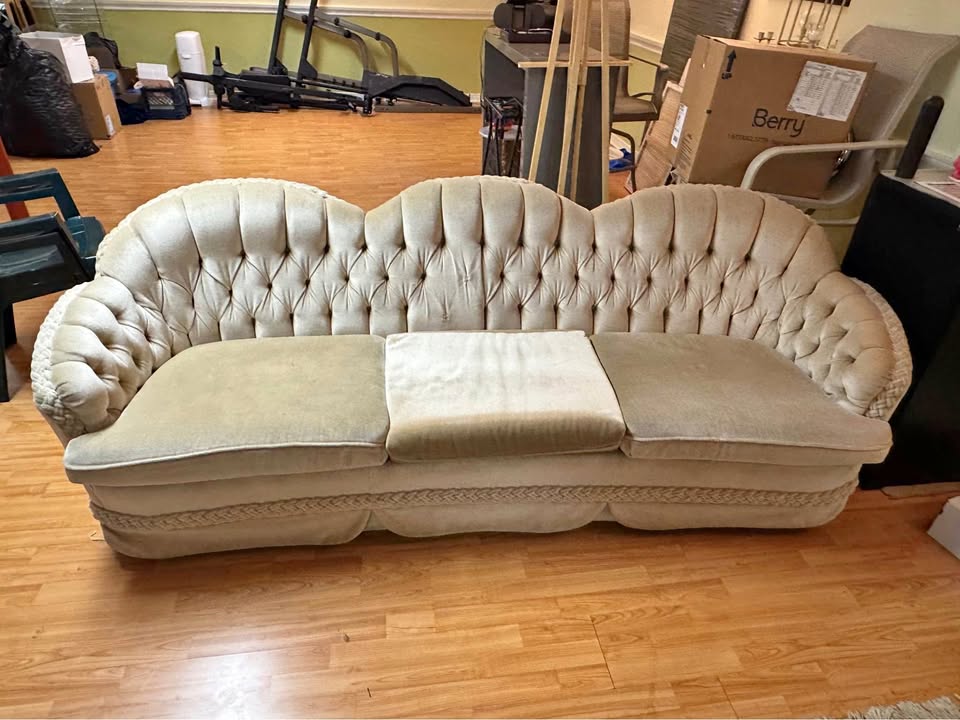 3 seater sofa / couch