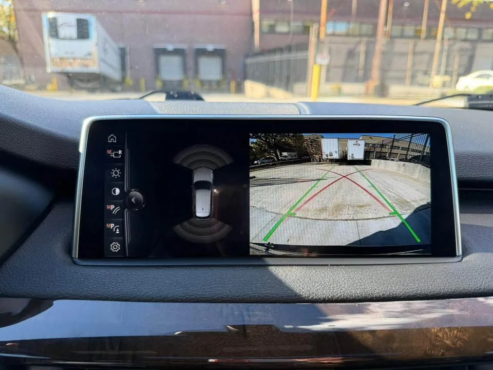 2017 BMW X5 · Sport Utility 4D image indicator(7)