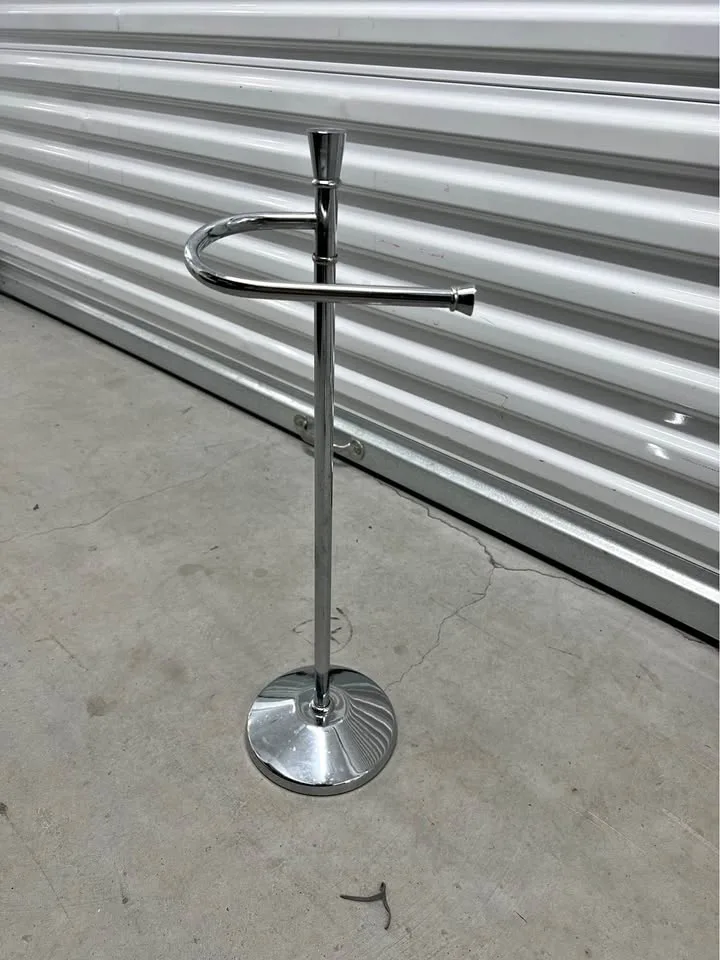 Chrome toilet paper holder stand (Yes it’s available , serious b