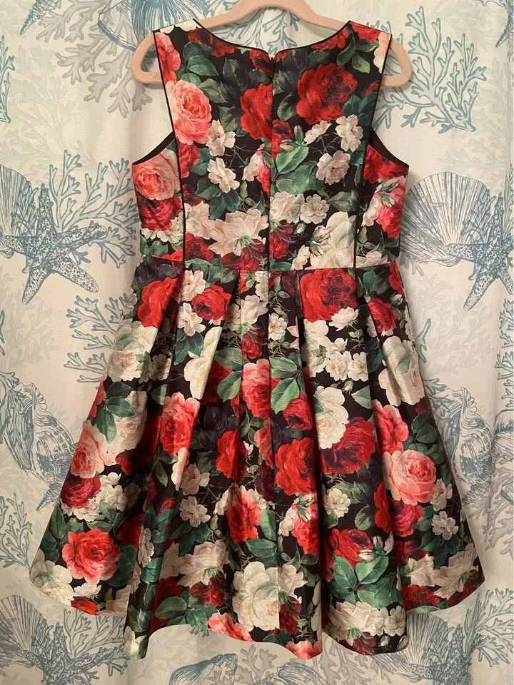 Girl’s fancy flowered taffeta dress, size 14. Beautiful! image indicator(3)