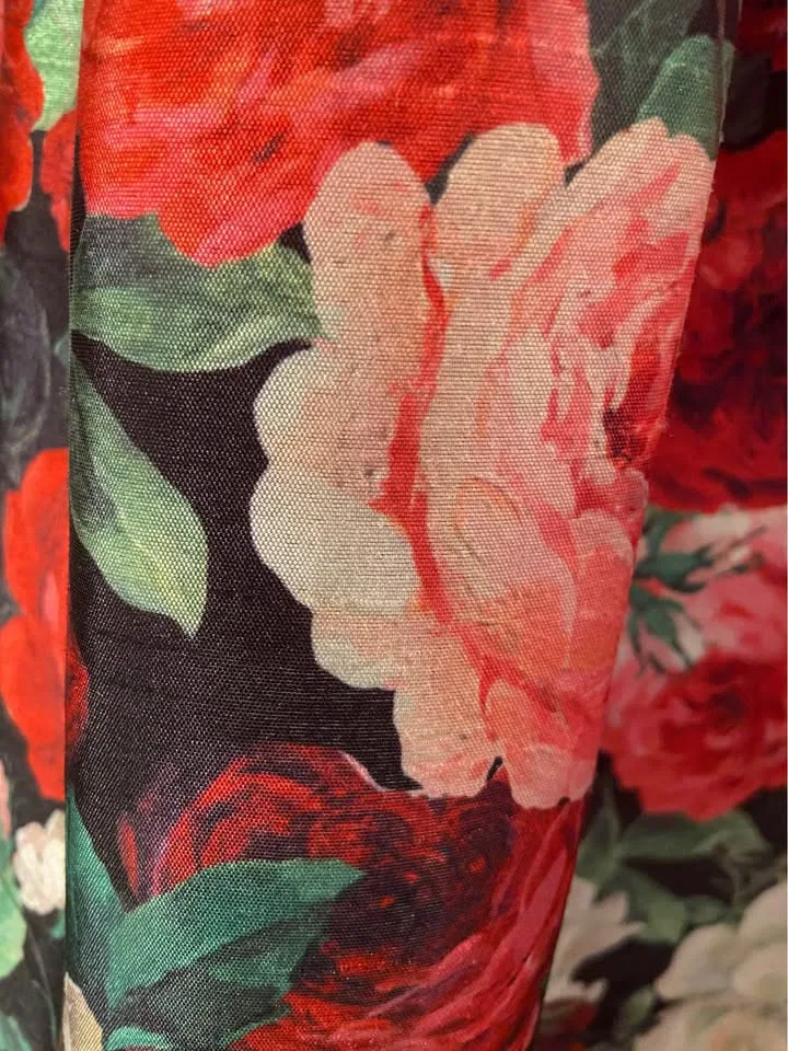 Girl’s fancy flowered taffeta dress, size 14. Beautiful! image indicator(9)