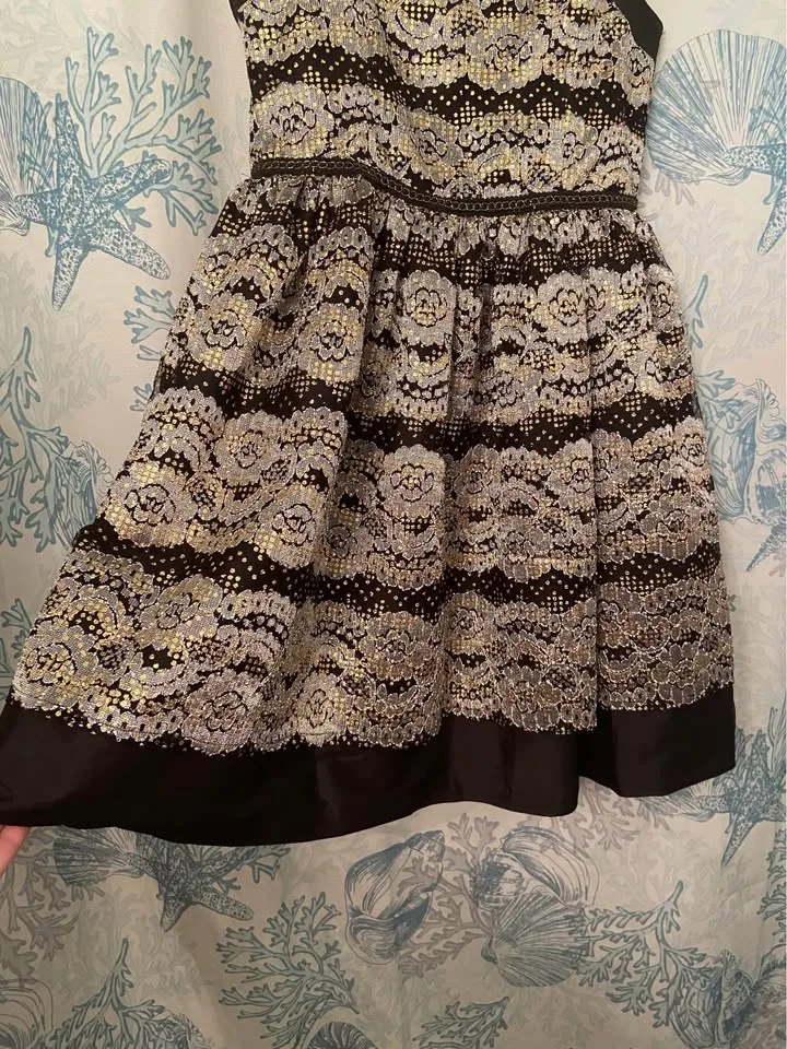Girl’s fancy black/gold/silver sparkly dress, size 14 image indicator(6)