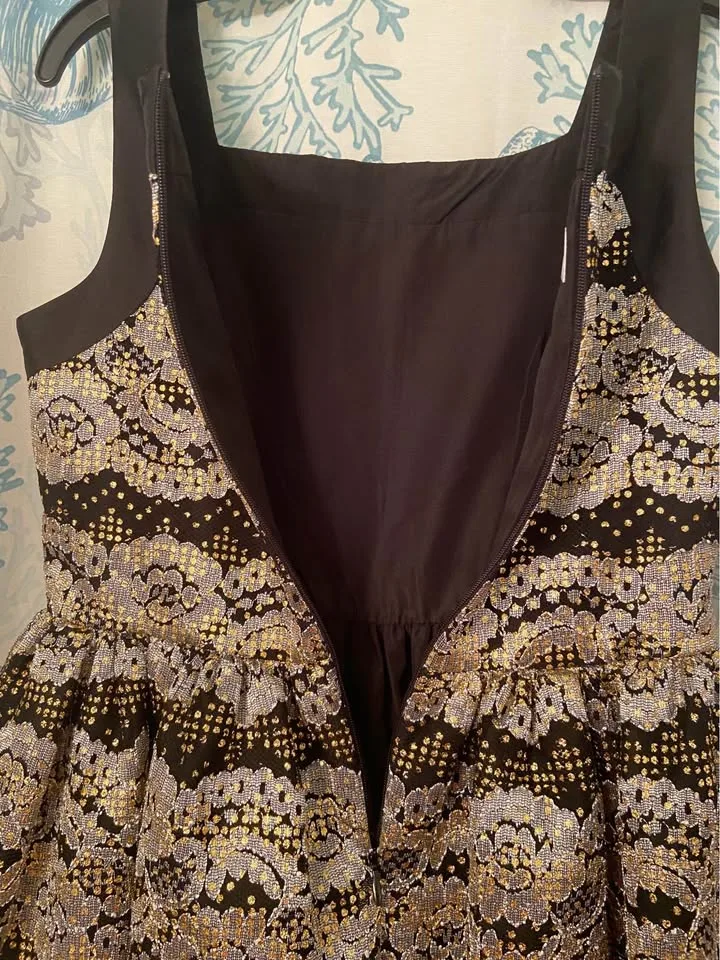 Girl’s fancy black/gold/silver sparkly dress, size 14 image indicator(7)