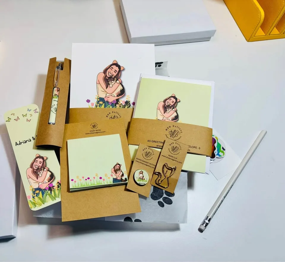 Family Custom Stationery Set image indicator(6)