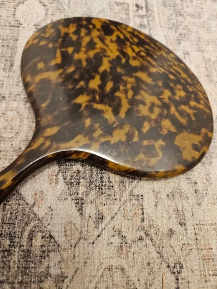 Mid-Century English Faux Tortoiseshell Oval Hand Mirror, 1950s image indicator(3)