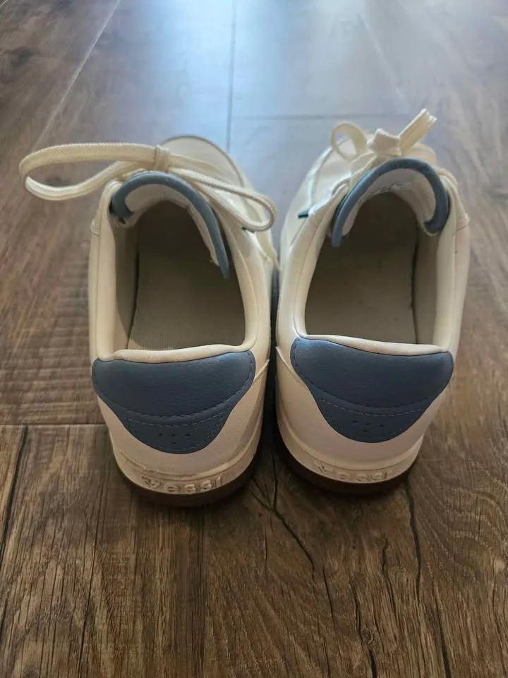 Women's Vessi Courtside Classic Shoes image indicator(2)