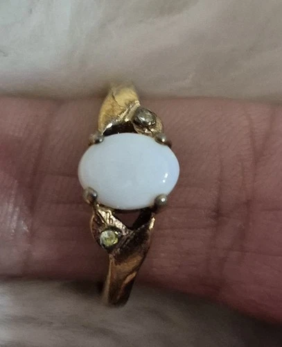 Vintage Moonstone Ring*