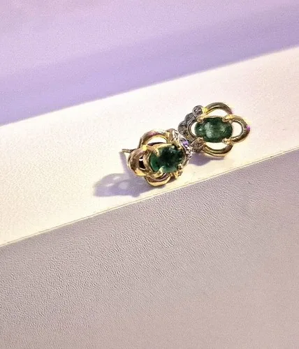 Faux Emerald stud earrings * thumbnail