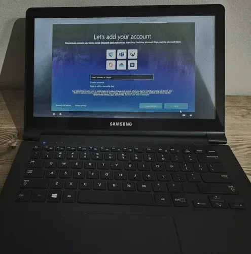 Samsung ATIV Book 9 with Touchscreen image indicator(7)