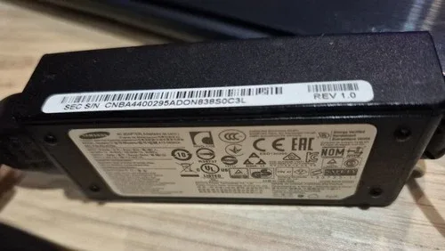 Samsung ATIV Book 9 with Touchscreen image indicator(10)