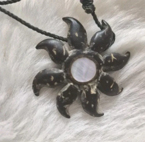 coconut shell necklace* thumbnail