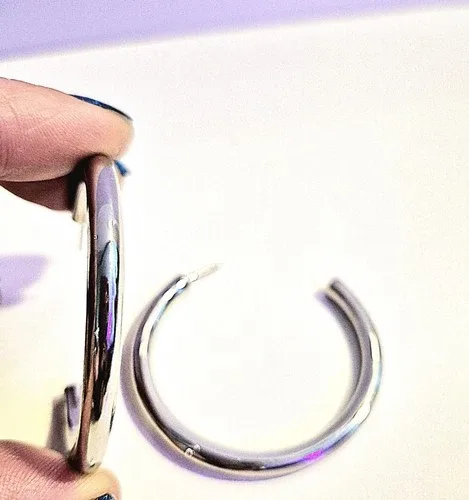 silver hoop earrings * thumbnail