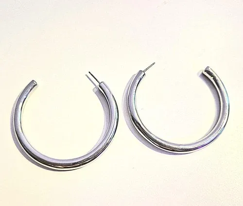 silver hoop earrings * image indicator(2)