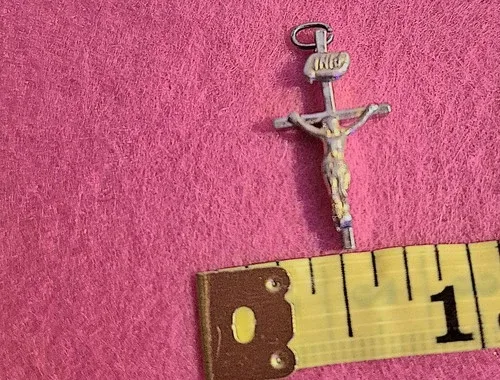 vintage crucifix pendant* image indicator(3)