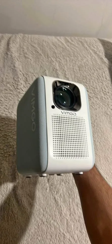 Vimgo 4k peojector and speaker