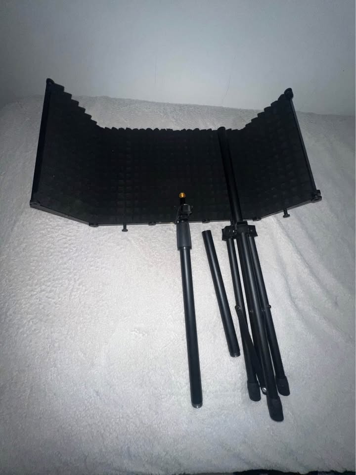 Adjustable mic stand + isolator shield - photo 2