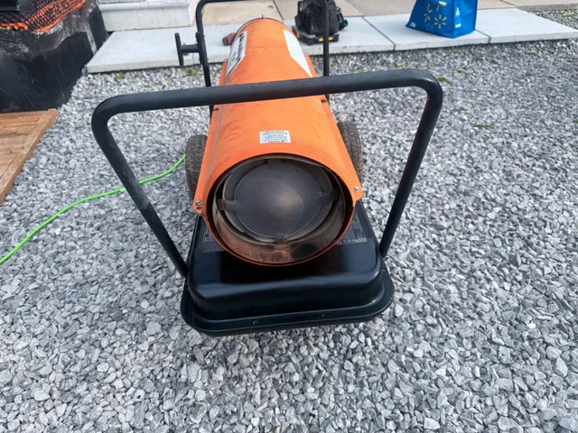 Kerosene Heater Dyna Glow thumbnail