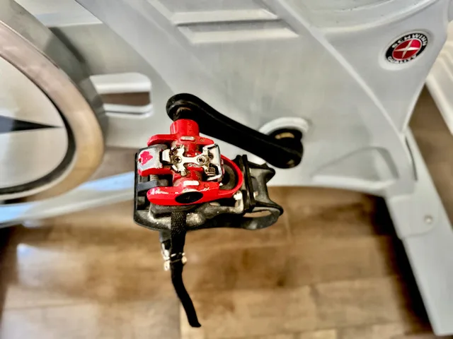 Schwinn Evolution Spin Bike - Excellent Condition image indicator(5)