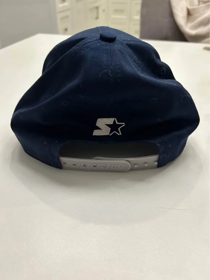Maple Leafs Baseball Cap image indicator(2)