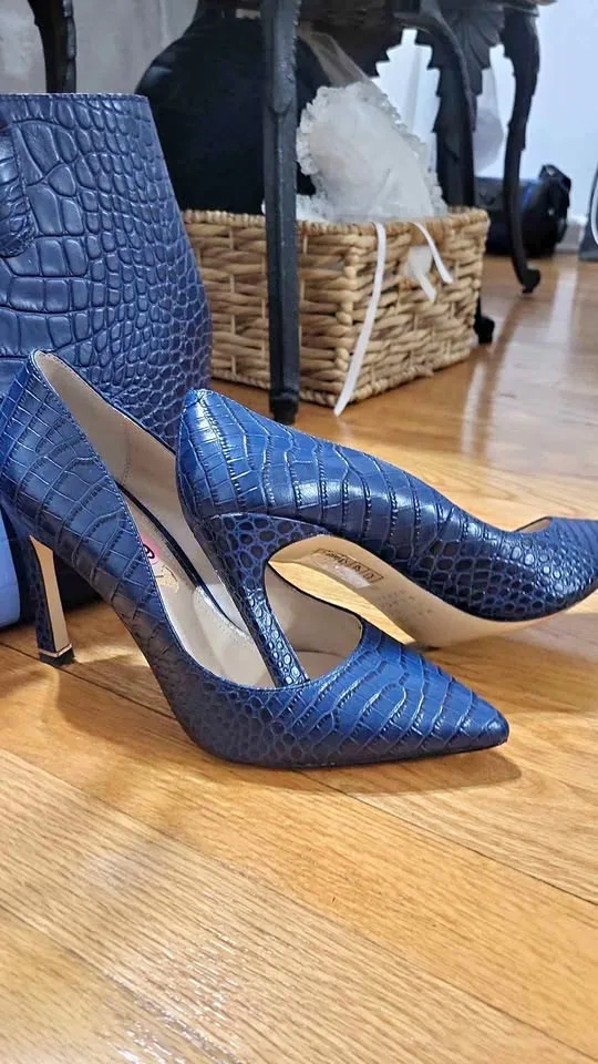 Hermosa cartera francesa Longchamp y zapatilla 9 white house. $ thumbnail