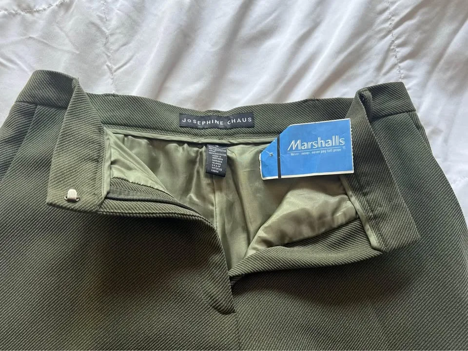 Ladies pants – size 10 – port Union/401/Pickering location image indicator(3)