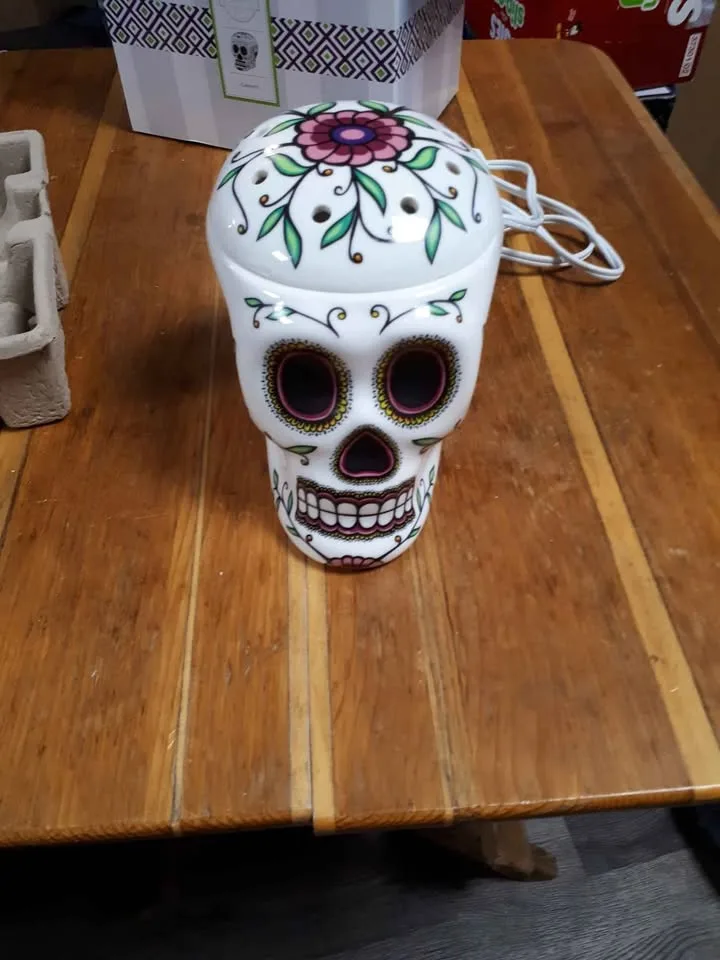 Candy Skull Scentsy Burner image indicator(4)