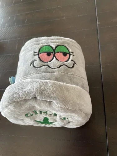 Bark Box 420 Ginas Grass Grinder Dog Toy Limited Edition image indicator(2)