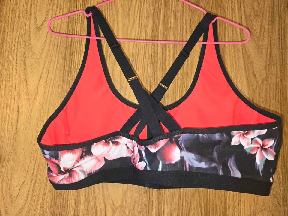 Sports bra image indicator(3)